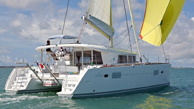 โปรโมชั่นพิเศษช่วงเวลาจำกัด สำหรับทริปโรแมนติกออกเรือยอชท์ในซานย่าเดือนเมษายน (ไม่เกิน 10 คน)