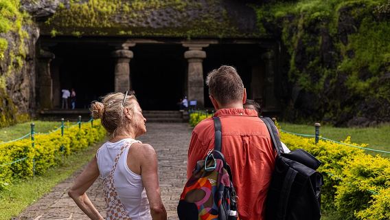 Private Tour durch die Elephanta-Höhlen in Mumbai mit lokalem Führer