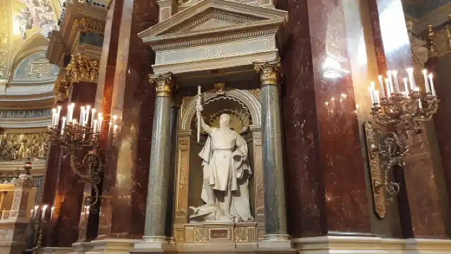 Great Hungarian Basilicas Tour & Folk Music Performance