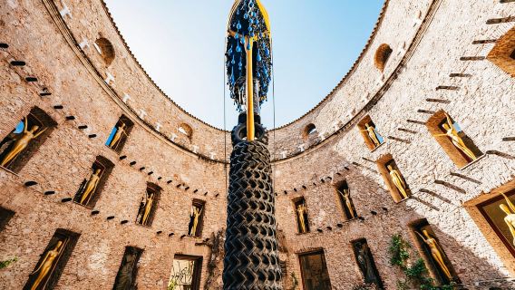 Barcelona: Tur Berpemandu Museum Dali, Rumah, dan Cadaques