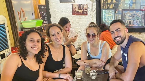 하노이: 에그 커피와 함께하는 베트남 국적 길거리 음식 투어