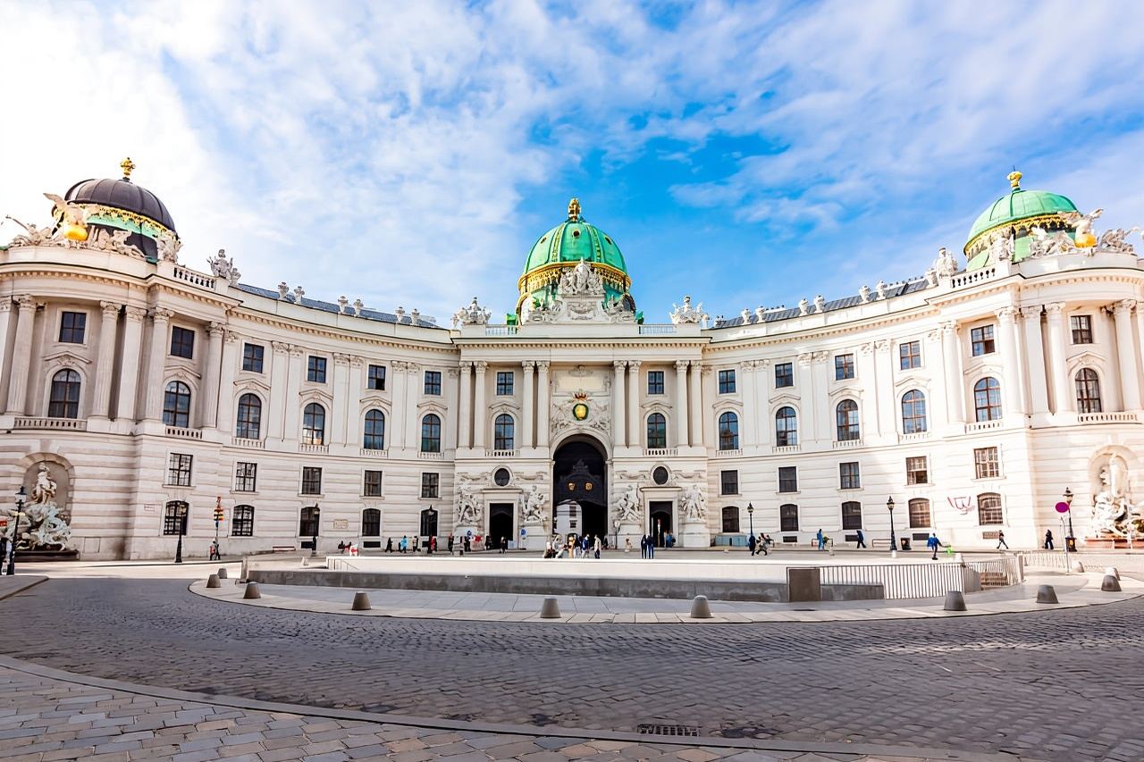 Vienne : Visite du musée Sissi Hofburg, de la Hofburg et des jardins avec service d'entrée rapide