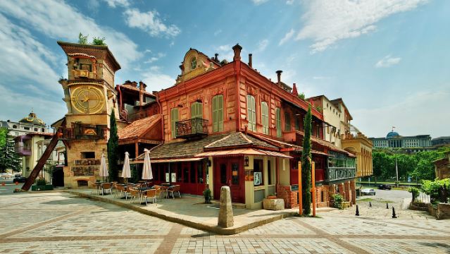 Dagtocht met gecharterde autovervoer naar de Tbilisi-klokkentoren, Vredesbrug, Zwavelbaden en het Moeder Georgië-monument