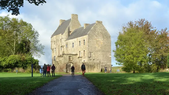 Stirling, Loch Lomond, and Outlander with Loch Lomond Boat Cruise and Castle Entry from Glasgow 