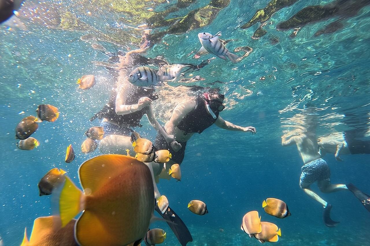 Biglietto e trasferimento per lo snorkeling alla Laguna Blu di Bali