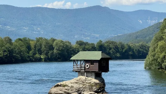 From Belgrade: Best of West (Drina House, Drvengrad & Sargan 8)