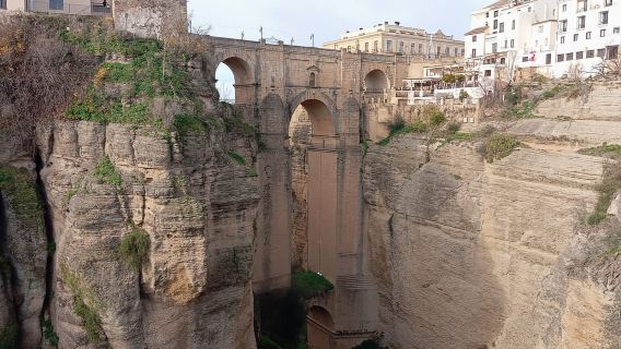 Excursion d'une journée à Ronda, Espagne [Ville blanche|Visite guidée facultative et départ de Séville/Malaga