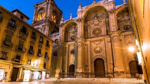 Tour có hướng dẫn tham quan nhà thờ chính tòa Granada và Capilla Real