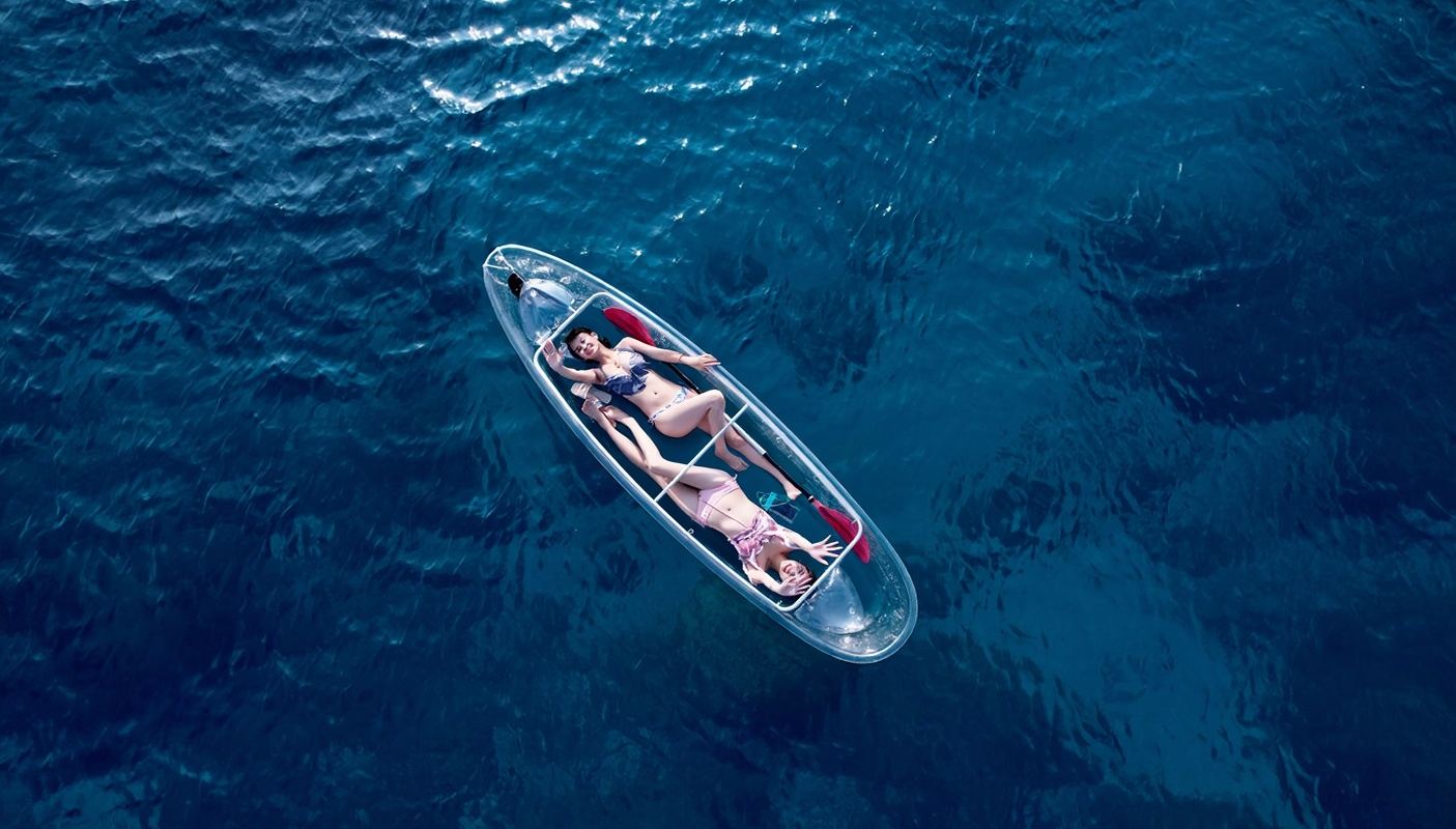1.5-hour Kayaking in Liuqiu Island & Transparent Canoe & SUP (with free photo and aerial photography)