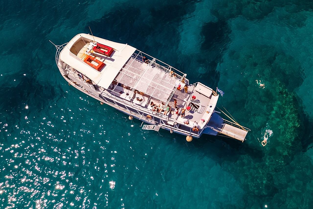 Crociera con bagno da una baia all'altra di Rodi - Buffet greco con vino incluso