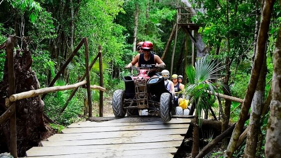Aventura en cuatrimoto, cabalgatas, tirolesas y cenote en Cancún.