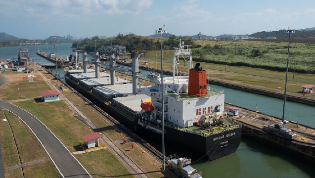 Miraflores Canal Locks and Casco Viejo walking all inclusive tour