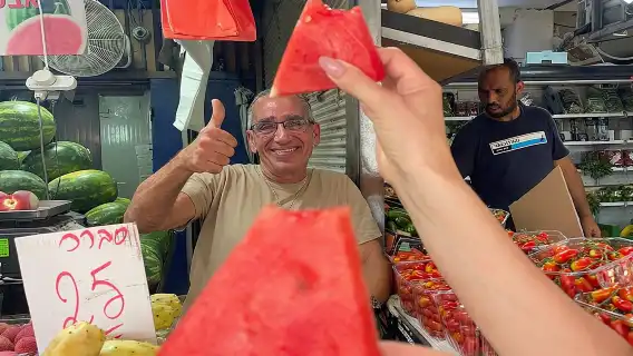 Tel Aviv: Carmel Market Food Tasting Tour “Shuk Hacarmel” 