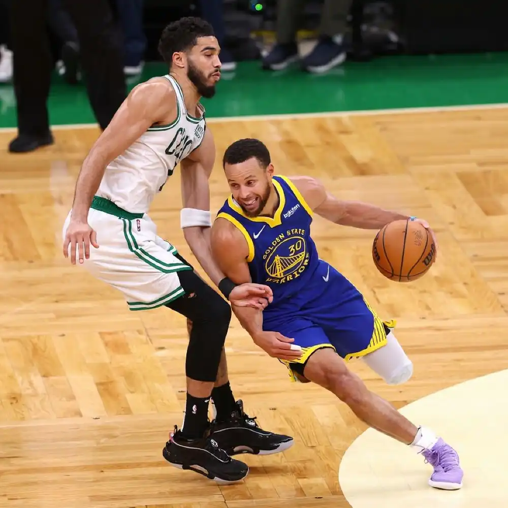 2025アブダビNBAプレシーズンゲーム ニューヨーク・ニックス|フィラ
