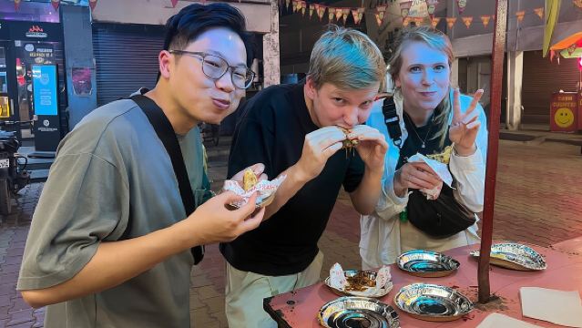 อัครา: ทัวร์ชิมอาหารริมทางยามเย็นและตลาดท้องถิ่นที่ดีที่สุดในอัครา