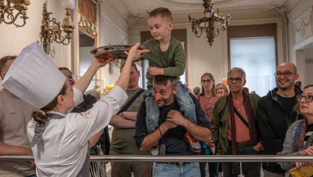 Bruges: Chocolate Museum visit with demonstration