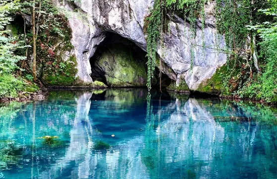 塞爾維亞東部瑰寶獨立包團