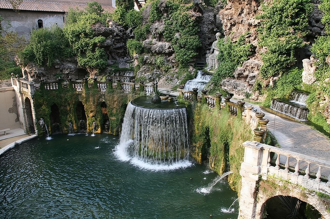 Tivoli from Rome: Hadrian's Villa and Villa d'Este, Private Tour