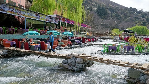Excursión de un día al valle de Ourika y las montañas del Atlas