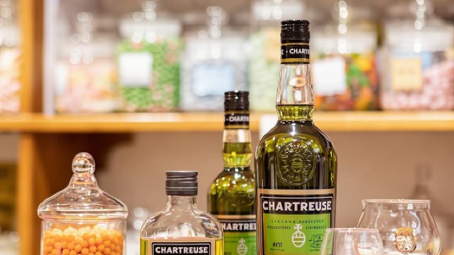 Private gourmet food tour in Lyon