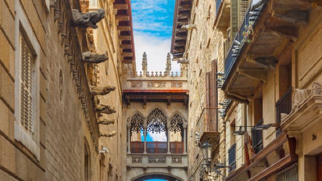 西班牙巴塞隆納哥特區+蘭布拉大道+哥倫布紀念碑+舊港一日遊