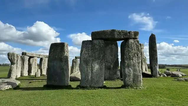 贈午餐 英國倫敦巨石陣+溫莎+牛津 中文導遊一日遊含牛津導覽