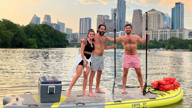 Sonnenuntergangstour mit Riesen-Paddleboard in der Innenstadt von Austin mit Fledermäusen