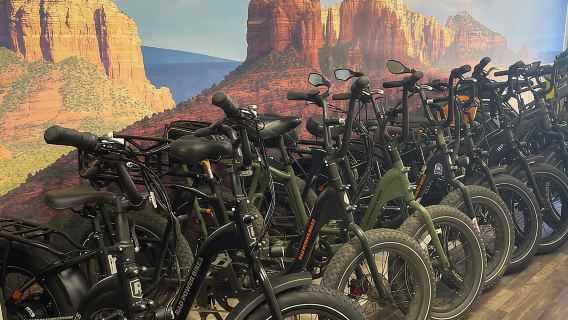 Sedona: Tour xe đạp điện ngắm hoàng hôn đến 7 hồ nước thiêng và bảo tháp