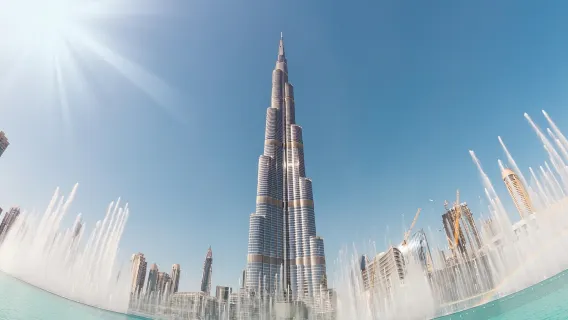 Visite du 148e étage de la Burj Khalifa, tour shopping au Dubaï Mall et safari dans le désert avec dîner BBQ