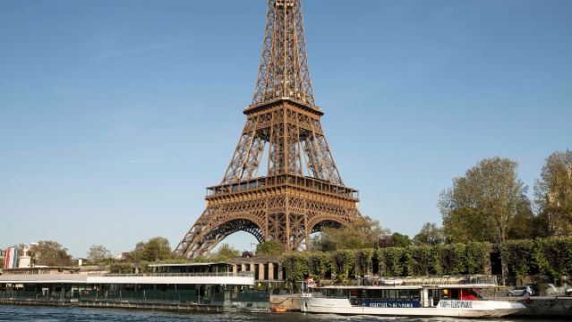 Paris: Hop-on Hop-off Bus Tour & Seine Cruise Bundle Tour