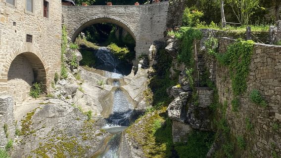 Recorrido de medio día en bicicleta eléctrica por los lugares más destacados de Cortona