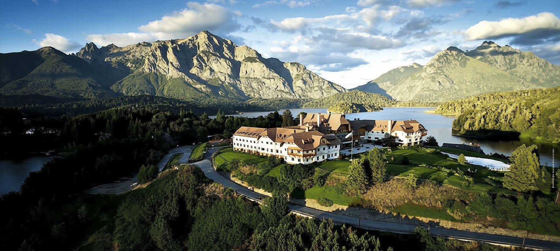 ทัวร์ชมสนามวงจรเล็กพร้อมไกด์ 4 ชั่วโมง