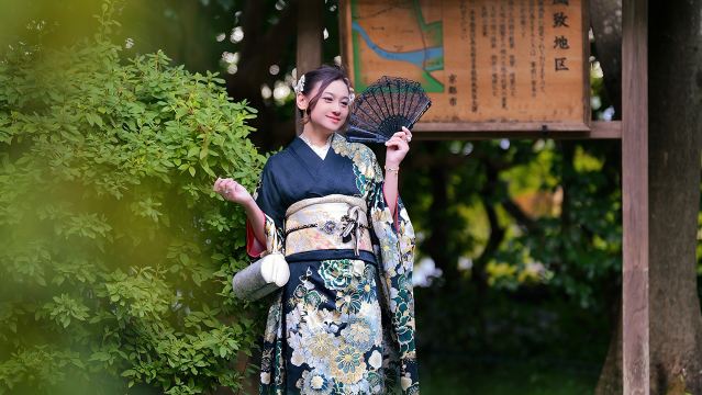日本京都嵐山花羽和服體驗跟拍清水寺和服預約攝影小火車嵯峨中文服務多套裝可選