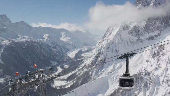 包車探秘馬特宏峯、費尼斯城堡、奧斯塔古城、庫馬約爾