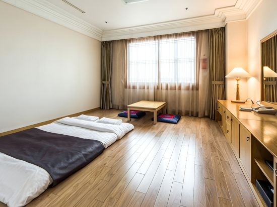 Shangria Beach Tourist Hotel Room Type - Ondol (City View)