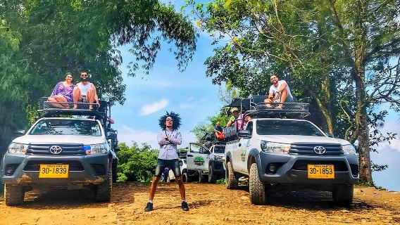tour di un giorno a Koh Samui con fuoristrada nella giungla, cena al ristorante panoramico famoso sui social e kayak alle cascate di Na Muang