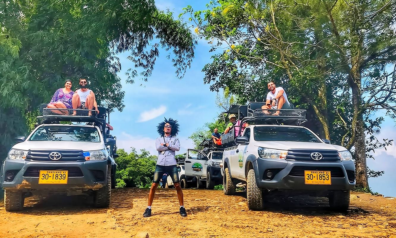 tour di un giorno a Koh Samui con fuoristrada nella giungla, cena al ristorante panoramico famoso sui social e kayak alle cascate di Na Muang