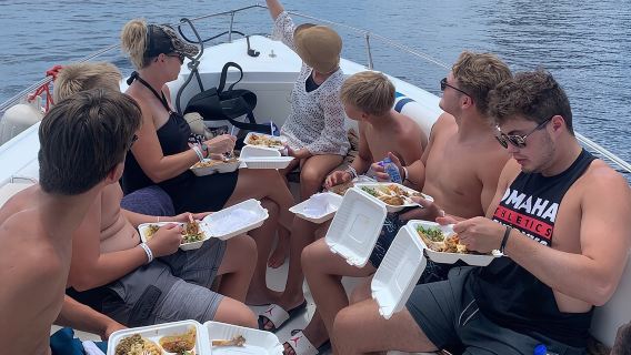 Excursión privada en lancha rápida con todo incluido a Soufrière con almuerzo, baño de barro y cascada.