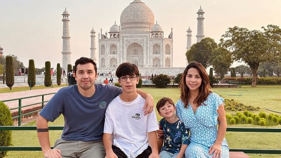 Tur Taj Mahal & Benteng Agra dari Delhi dengan Mobil dan Makan Siang 5*