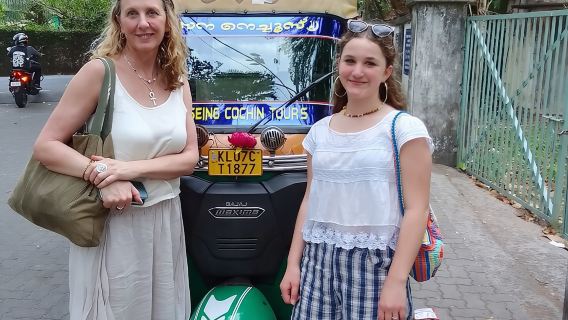 Lawatan Tuk-Tuk Kubu Persendirian Kochi