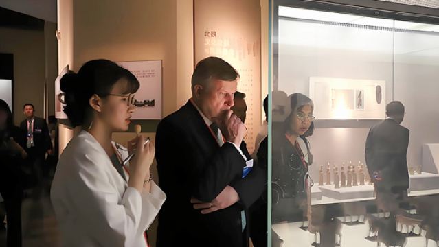 Xi'an Shaanxi History Museum one-day tour