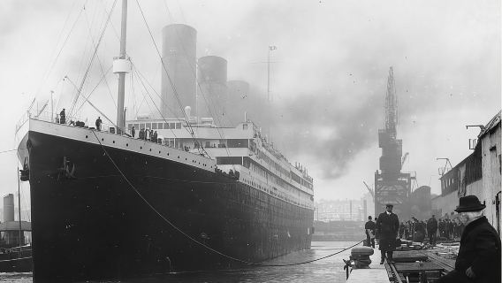 The Titanic Trail: 1-Hour Guided Walking Tour of Cobh