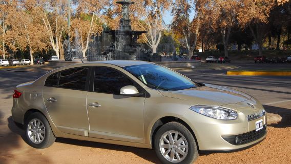 Mendoza: Shared 1-Way or Round Trip MDZ Airport Transfer