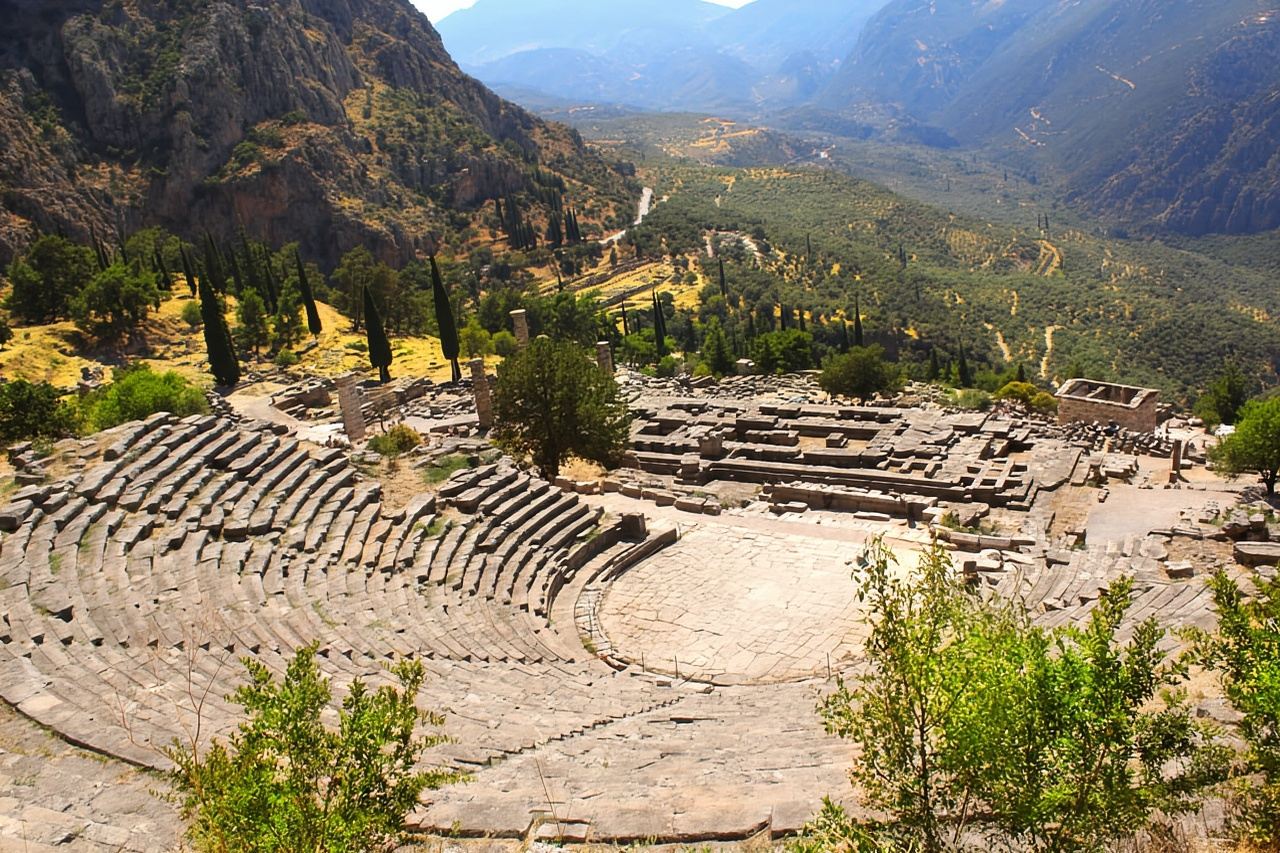 From Athens: Delphi Day Trip with Spanish-Speaking Guide