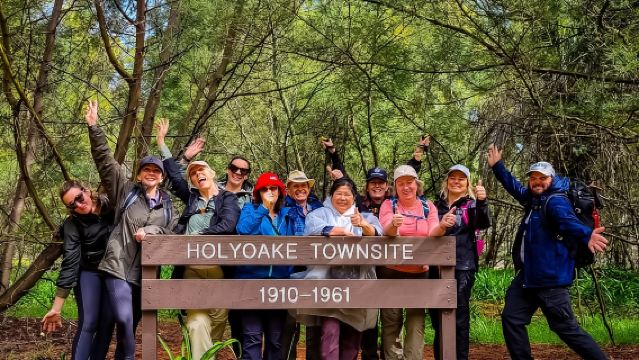 Perth: Dwellingup Train, Trails, and Woodfired Delights Tour