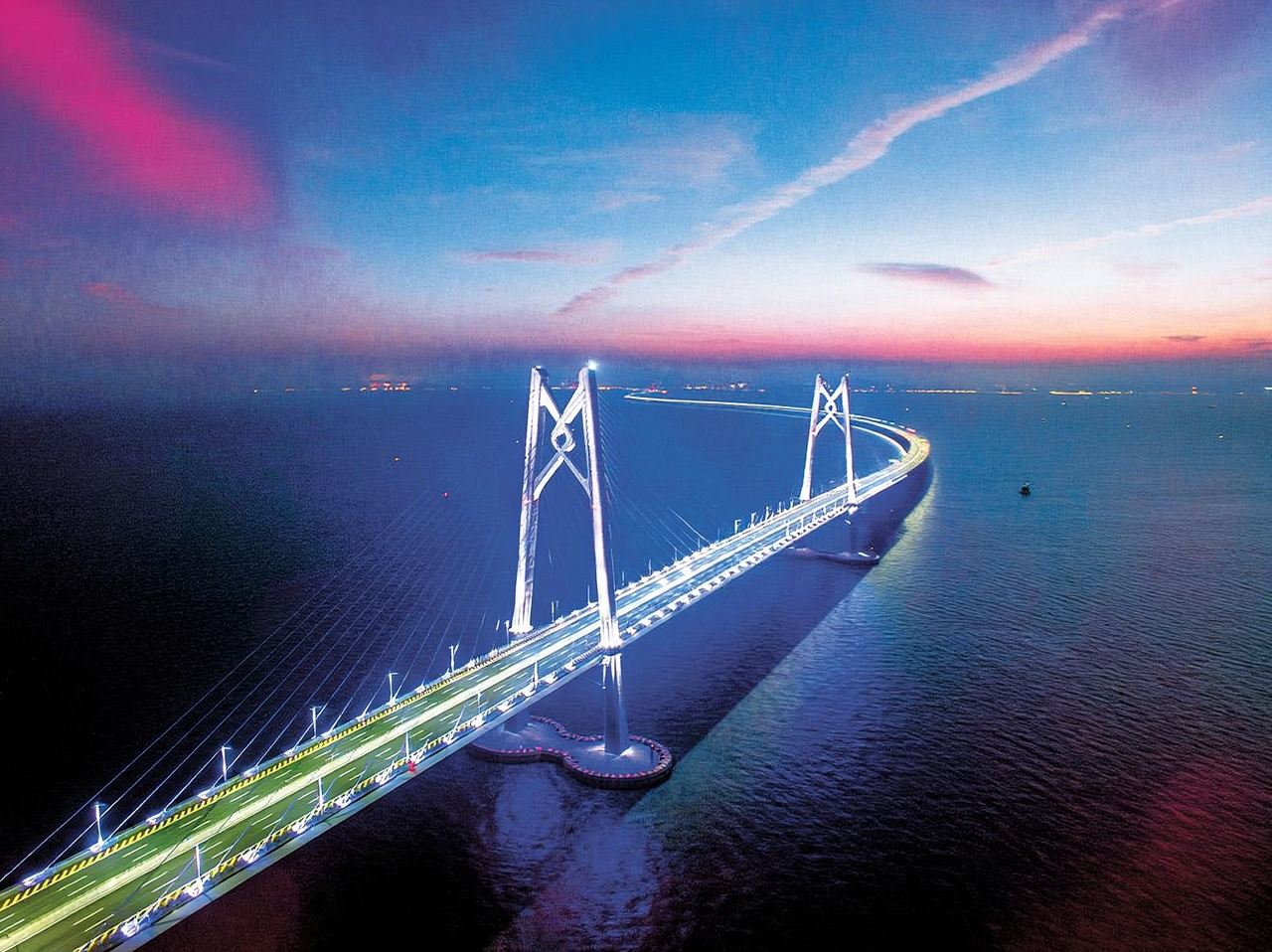 [Línea expresa Hong Kong-Macao, a través del puente Hong Kong-Zhuhai-Macao] Autobús directo desde Macao (MGM/Wharf/Jai Alai) hasta Hong Kong (Prince Edward/Elements)