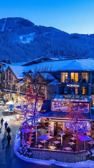 Pemberton Valley + Shannon Falls Provincial Park + Whistler round-trip 1-day tour