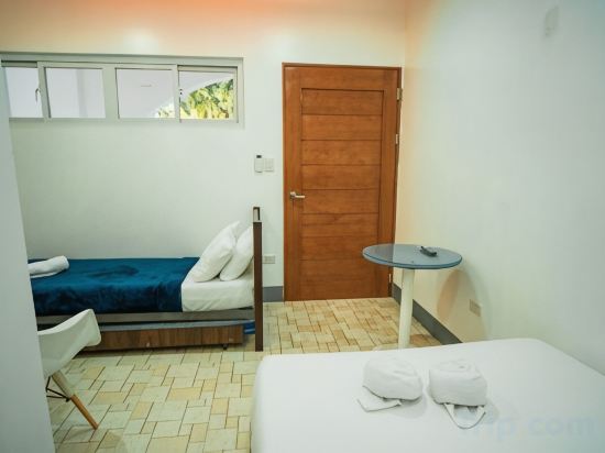 Bernese Resort Hotel powered by Cocotel Room Type - Triple Room - Disability Access Bernese Resort Hotel powered by Cocotel Room Type - Triple Room - Disability Access