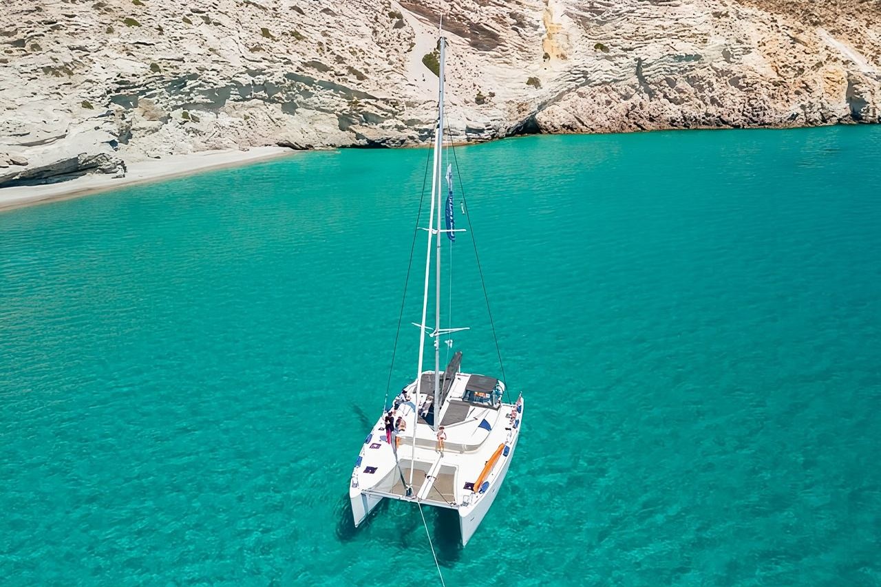 Full-Day Small-Group Cruise in Milos & Poliegos with Lunch