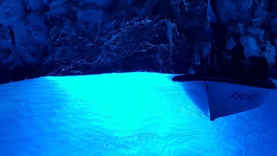Schnellboot-Tour zur Blauen Grotte und zur Insel Vis ab Hvar